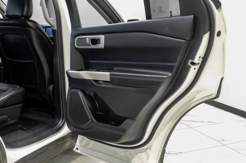 2020 Ford Explorer Image 52