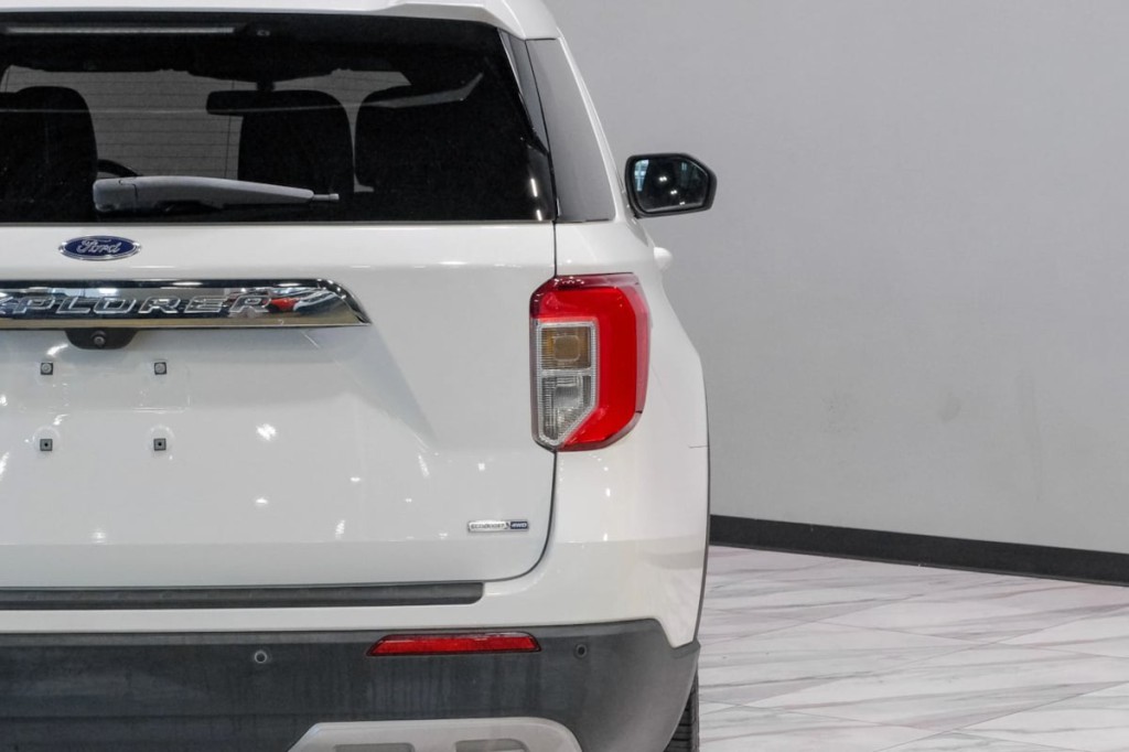 2020 Ford Explorer Image 54