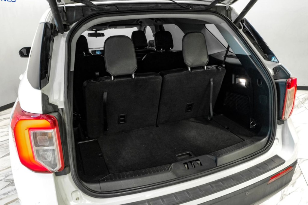 2020 Ford Explorer Image 59