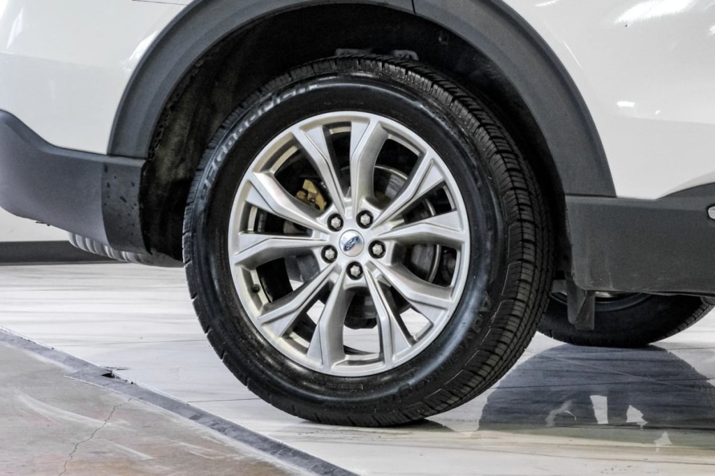2020 Ford Explorer Image 61