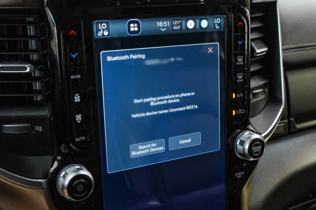 2022 RAM 1500 Image 37