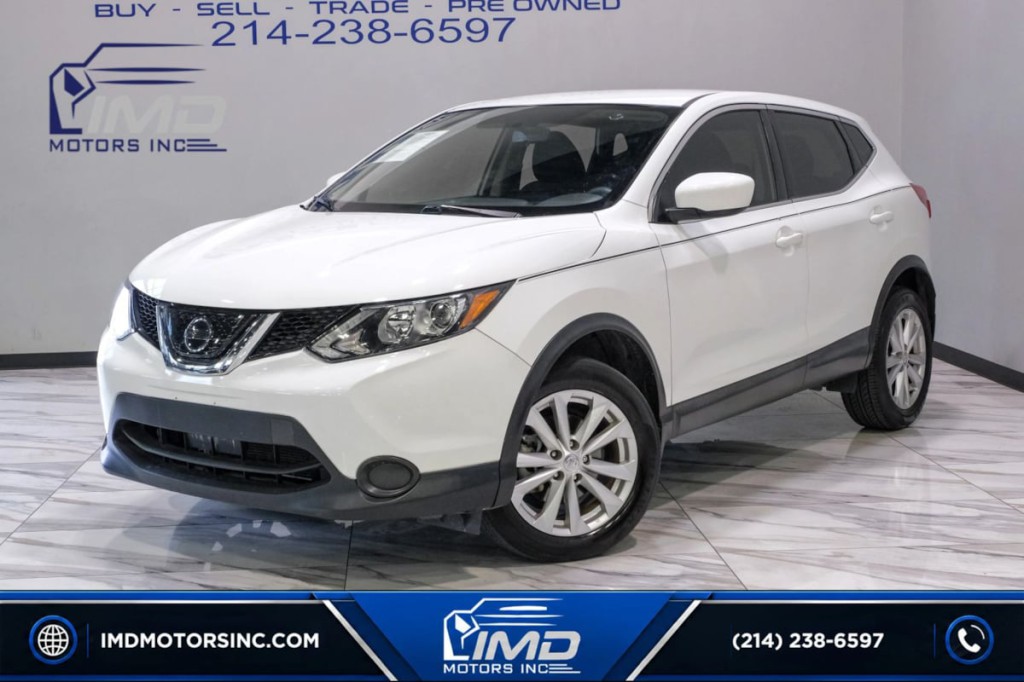 2018 Nissan Rogue Image 2