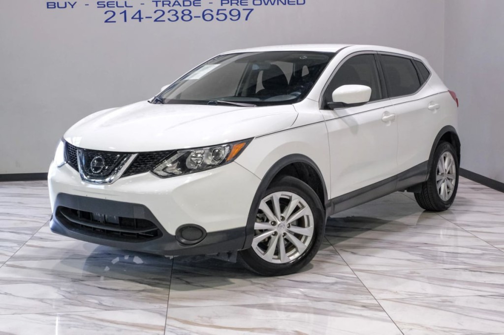 2018 Nissan Rogue Image 3
