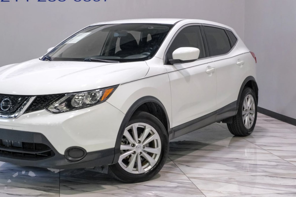 2018 Nissan Rogue Image 8