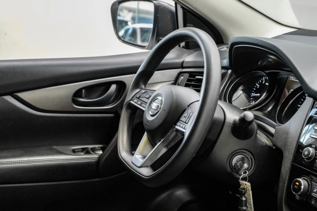 2018 Nissan Rogue Image 19