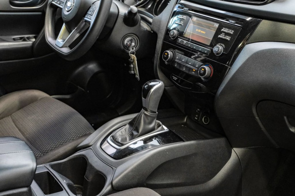 2018 Nissan Rogue Image 33