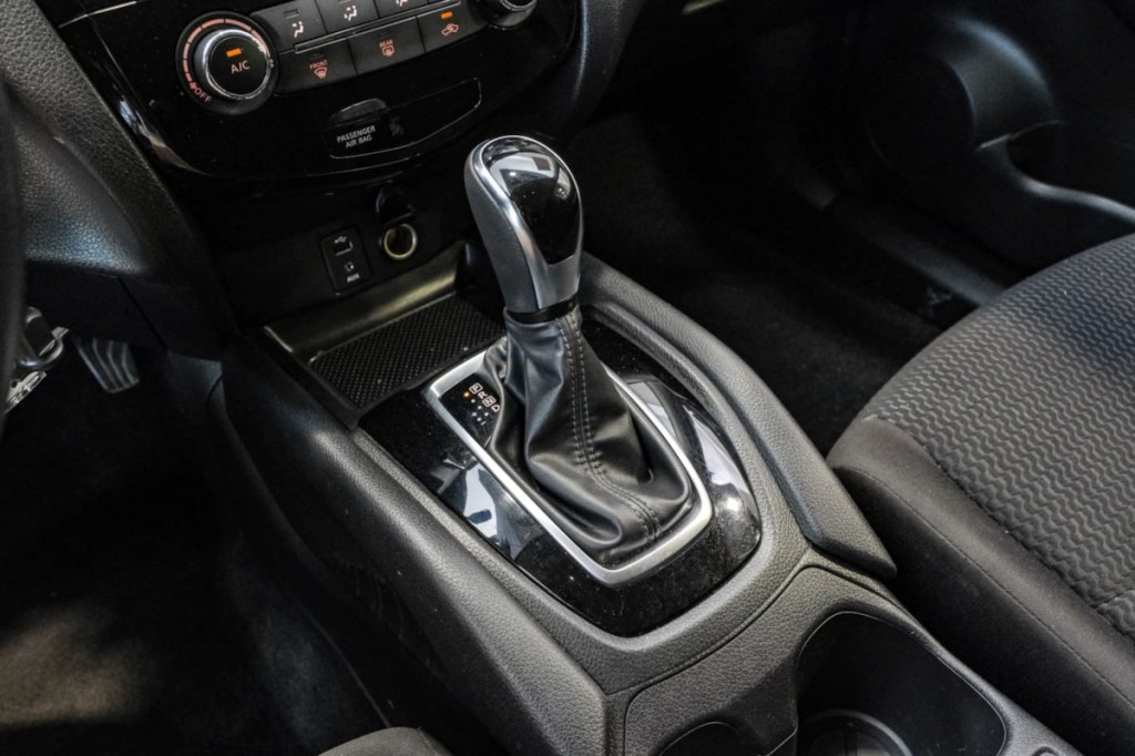 2018 Nissan Rogue Image 34