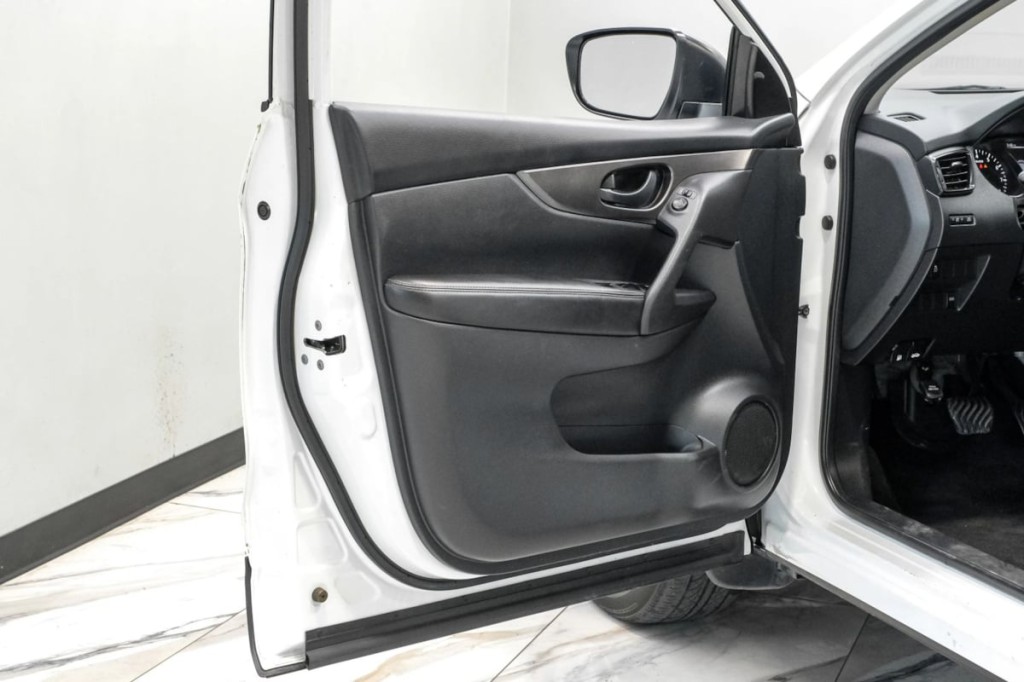 2018 Nissan Rogue Image 46