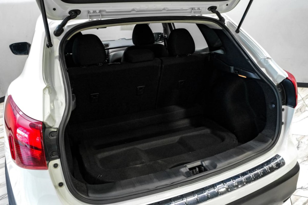 2018 Nissan Rogue Image 54