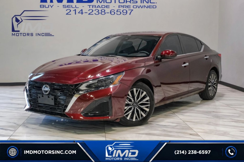 2023 Nissan Altima Image 2