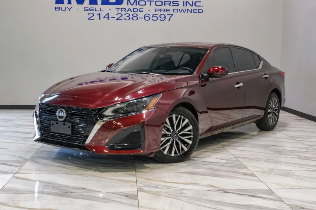 2023 Nissan Altima Image 3