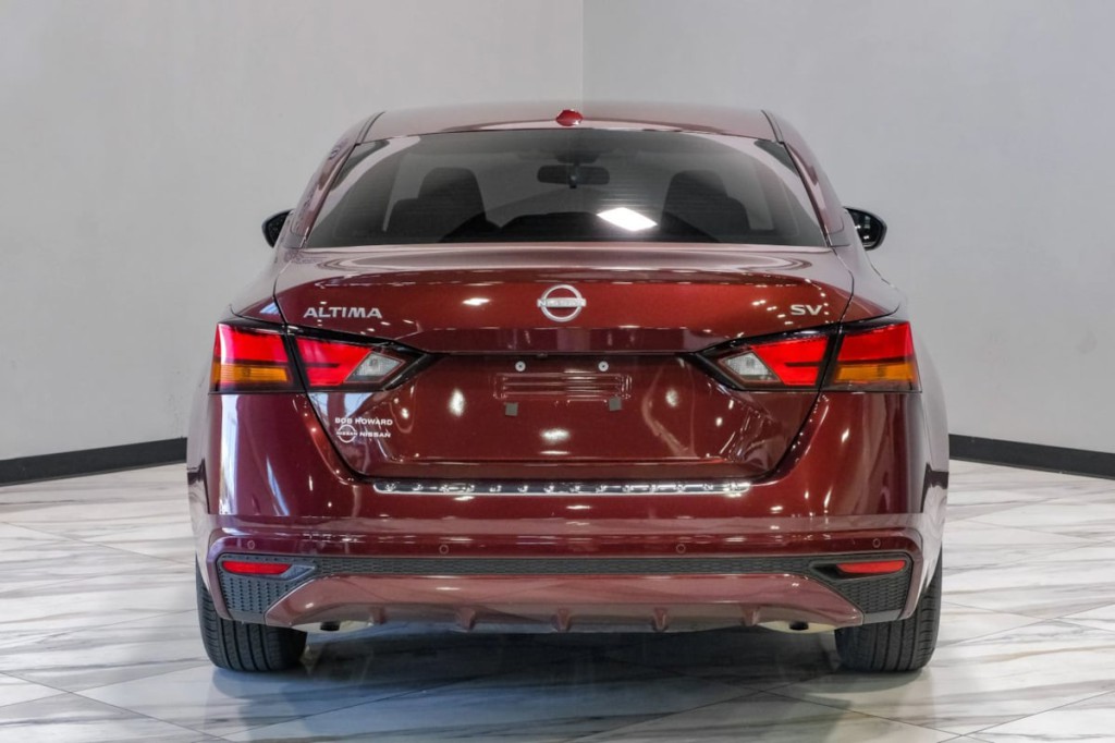 2023 Nissan Altima Image 15