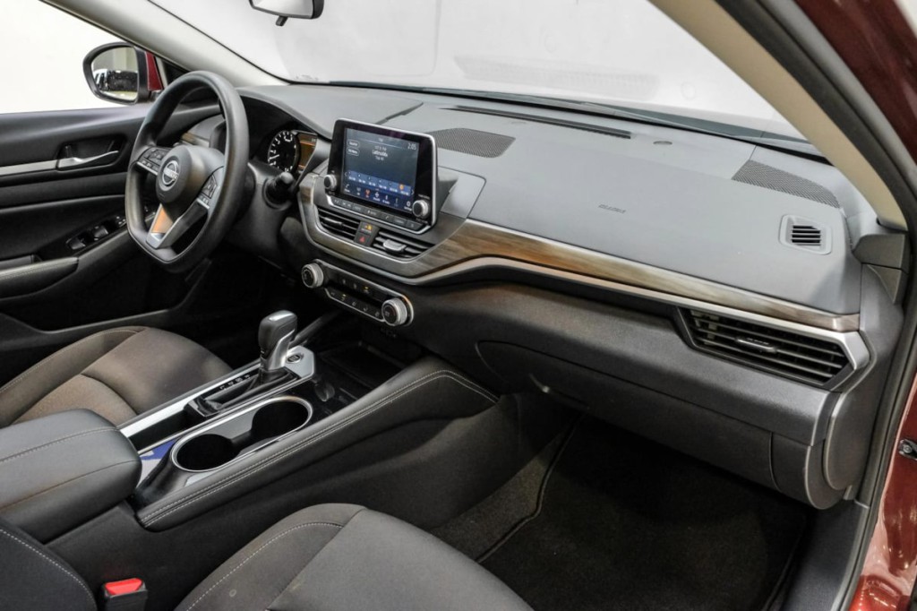 2023 Nissan Altima Image 20