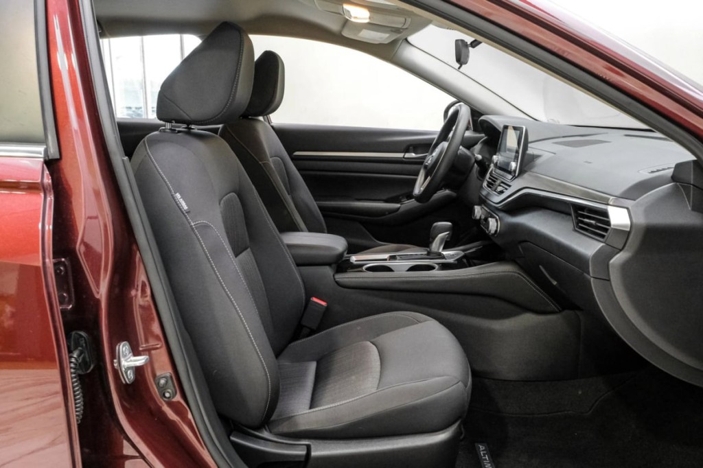 2023 Nissan Altima Image 41