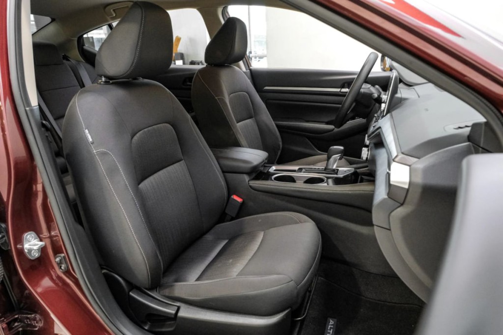 2023 Nissan Altima Image 42