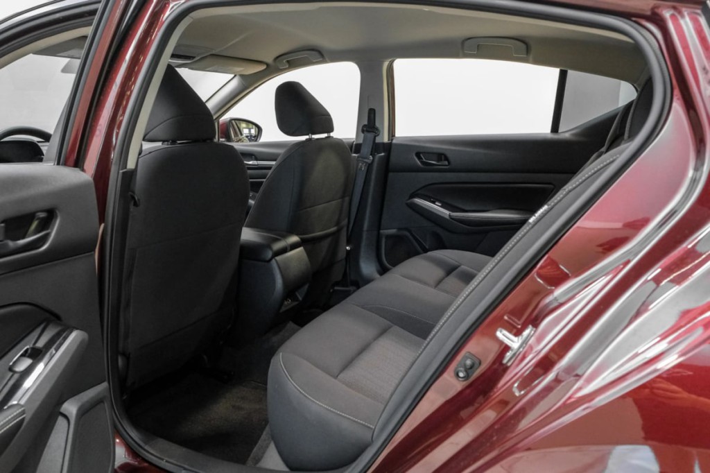 2023 Nissan Altima Image 45