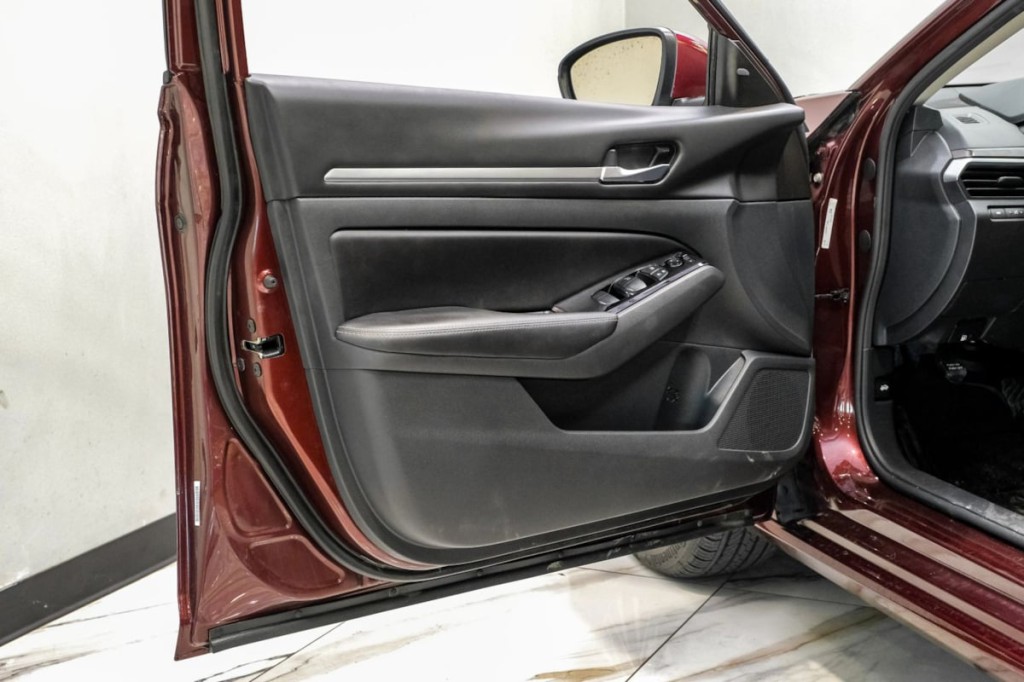 2023 Nissan Altima Image 48