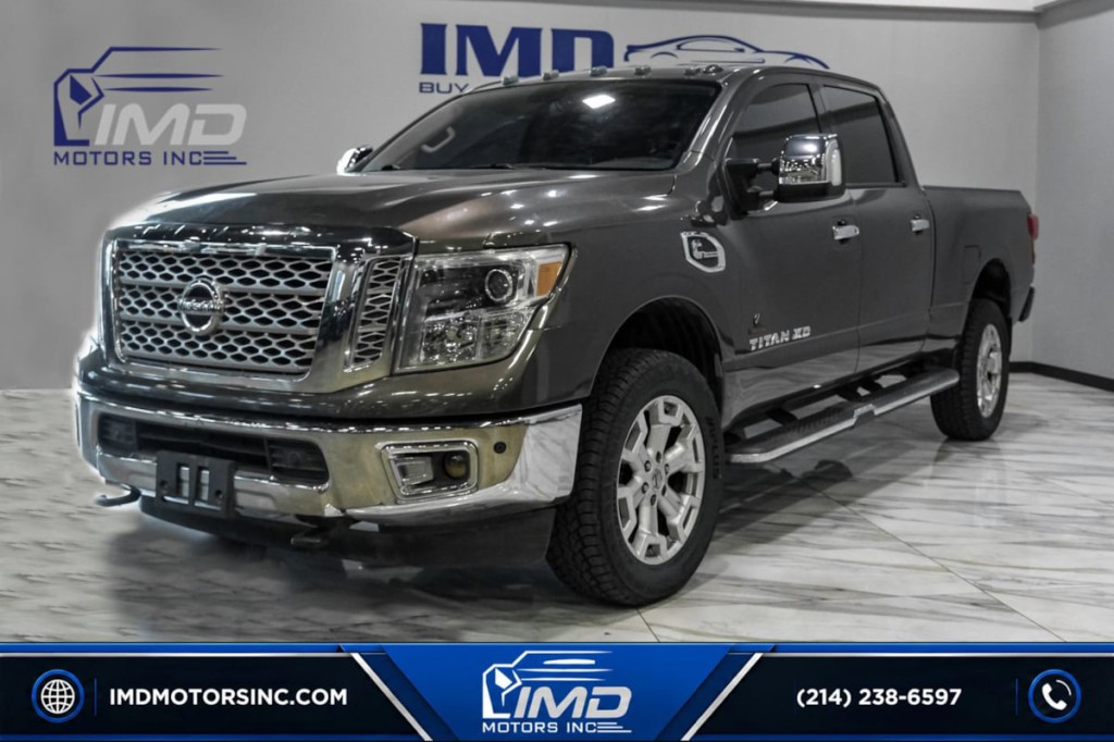 2016 Nissan Titan Image 2