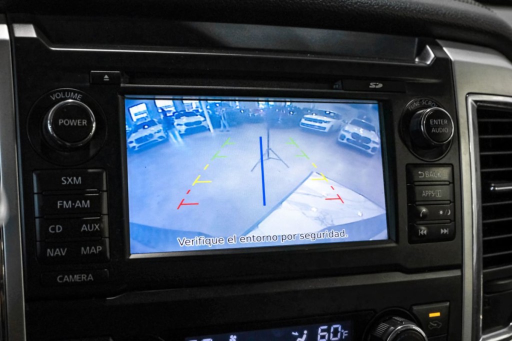 2016 Nissan Titan Image 23