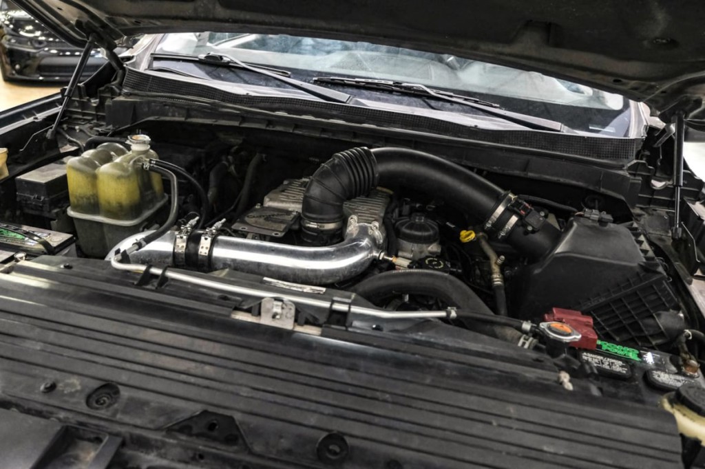 2016 Nissan Titan Image 45