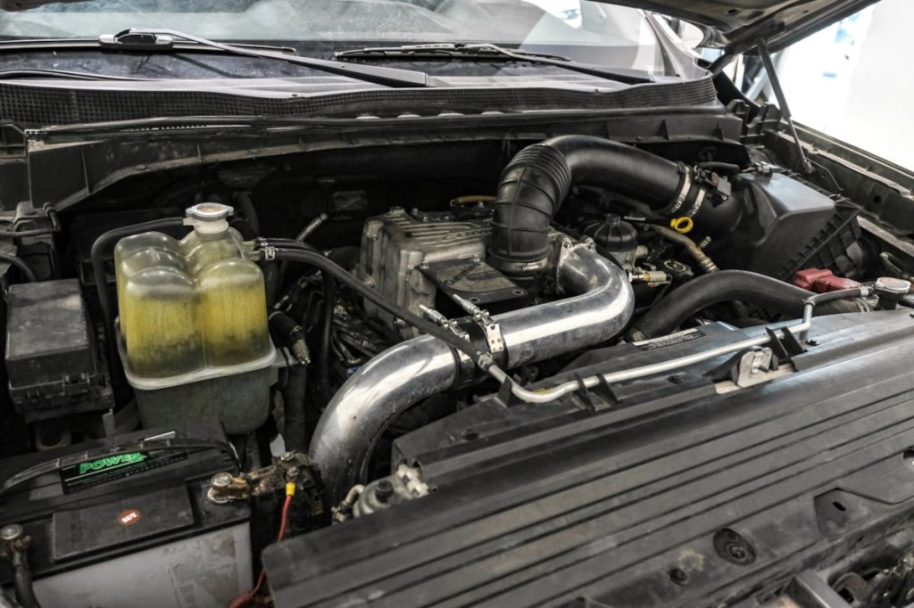 2016 Nissan Titan Image 47