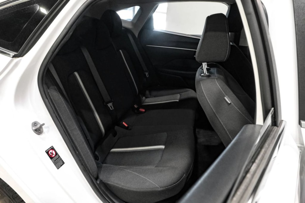 2023 Hyundai Sonata Image 32