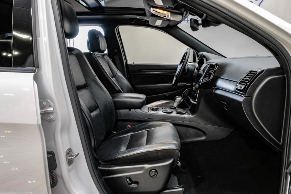 2020 Jeep Grand Cherokee Image 33