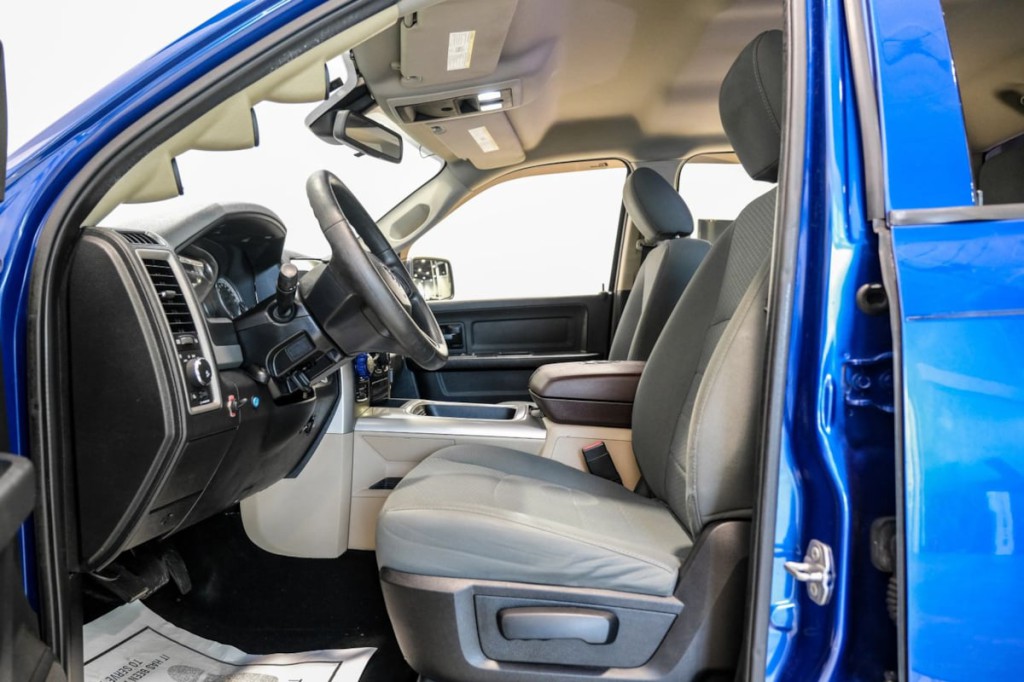 2015 RAM 1500 Image 6