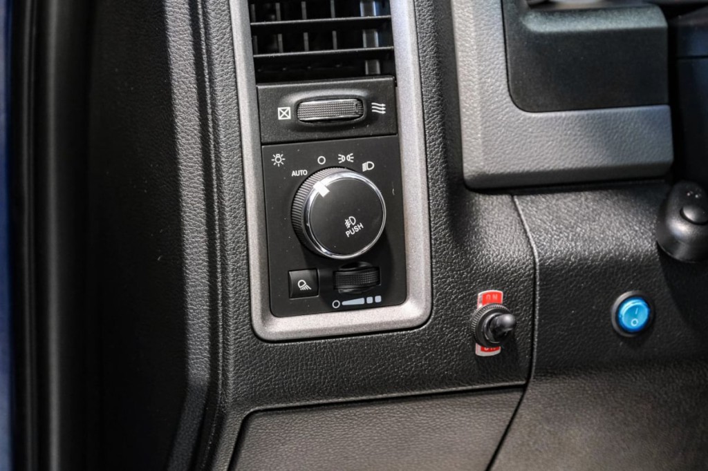 2015 RAM 1500 Image 33