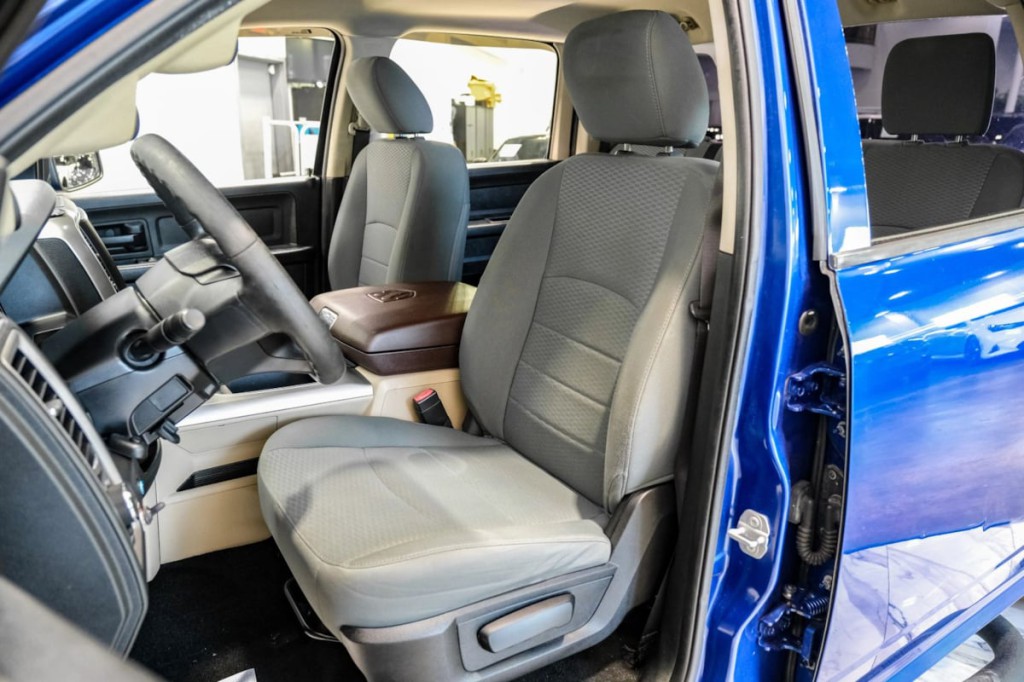 2015 RAM 1500 Image 45