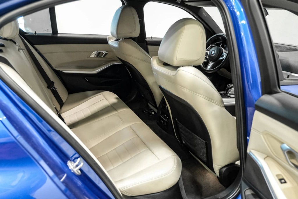 2020 BMW 3 Series Image 33