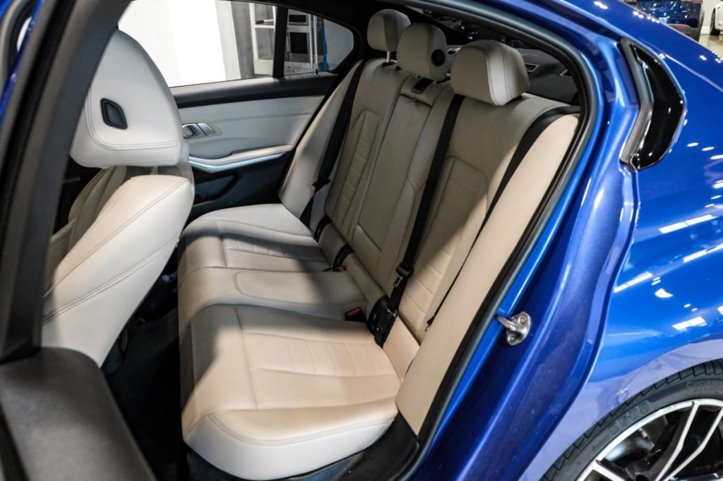2020 BMW 3 Series Image 35