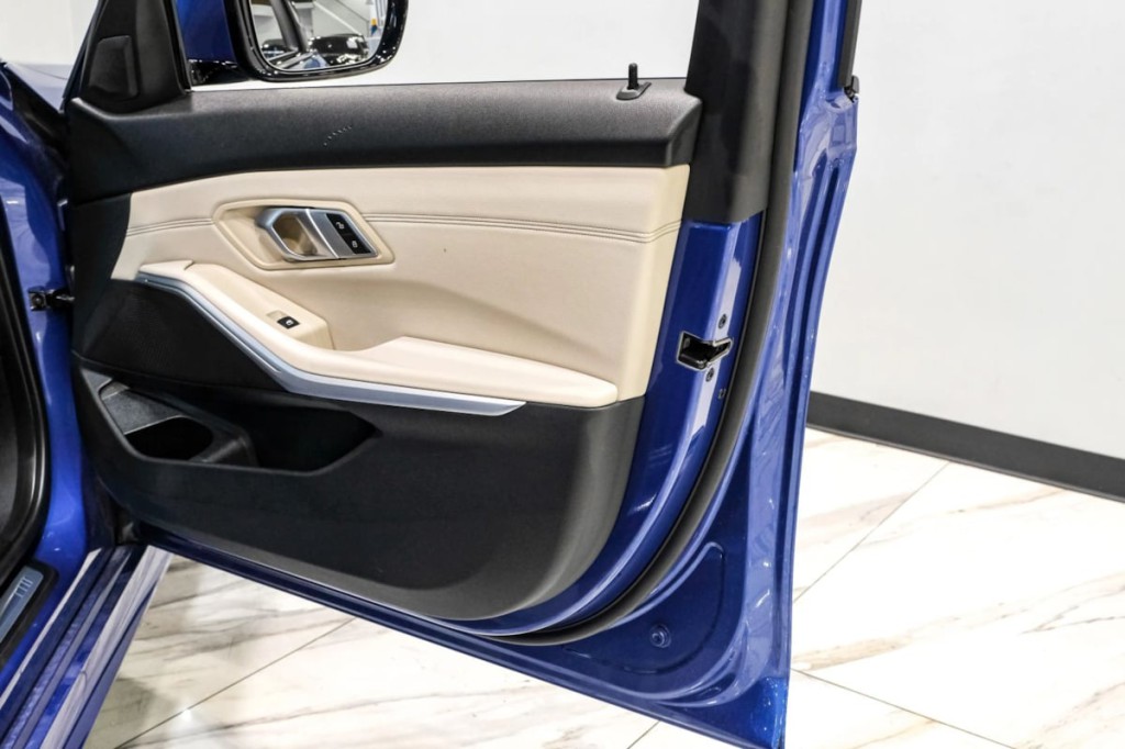 2020 BMW 3 Series Image 40