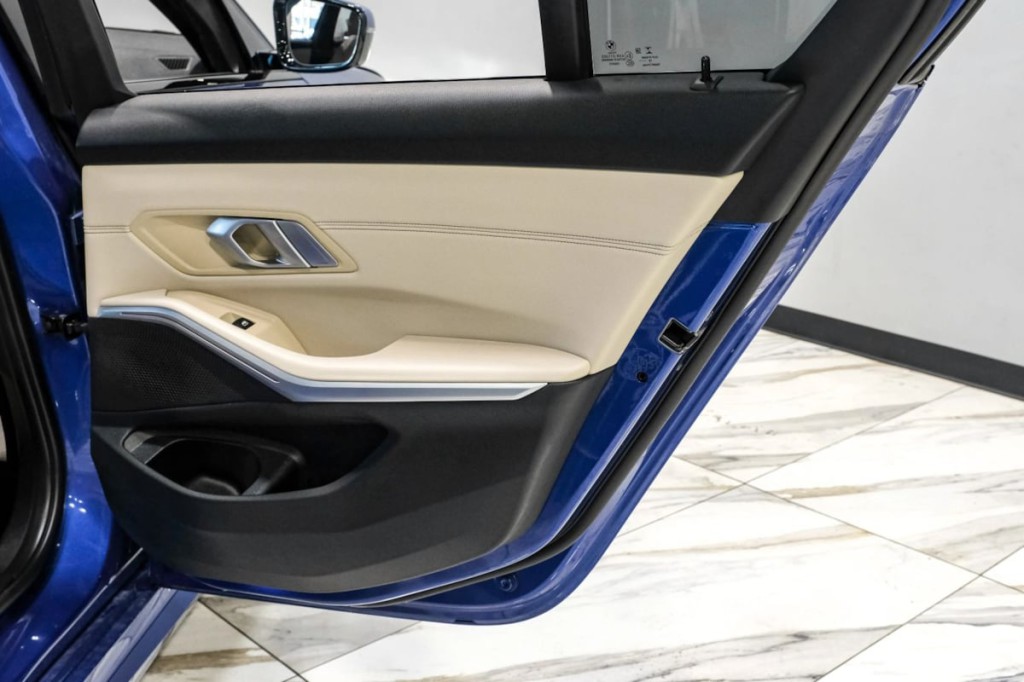 2020 BMW 3 Series Image 42