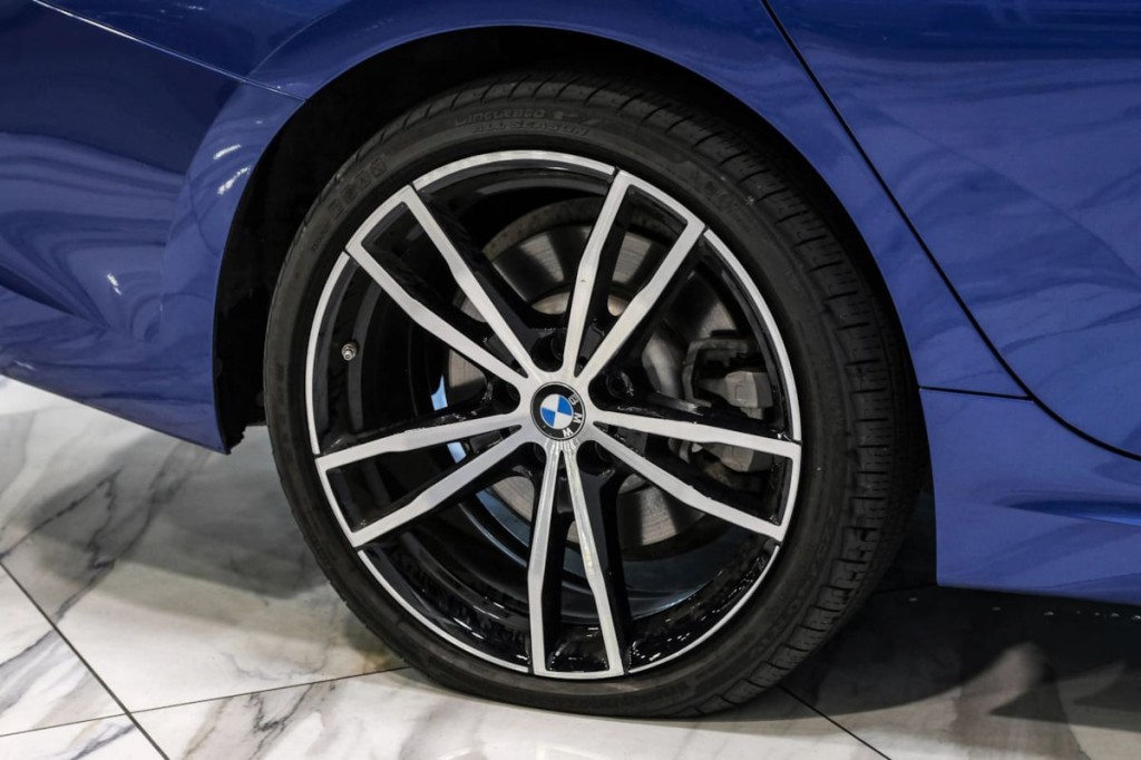 2020 BMW 3 Series Image 45