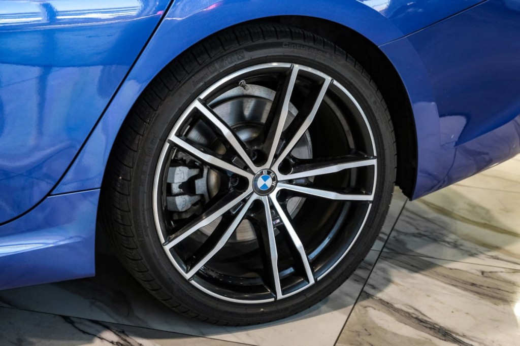 2020 BMW 3 Series Image 48
