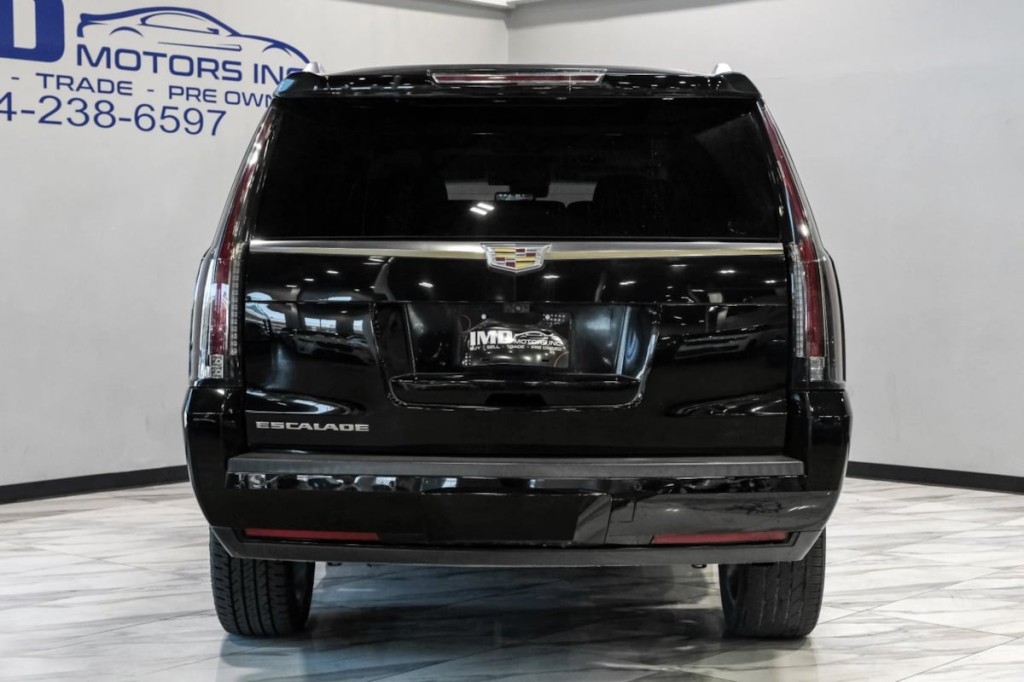 2020 Cadillac Escalade Image 13