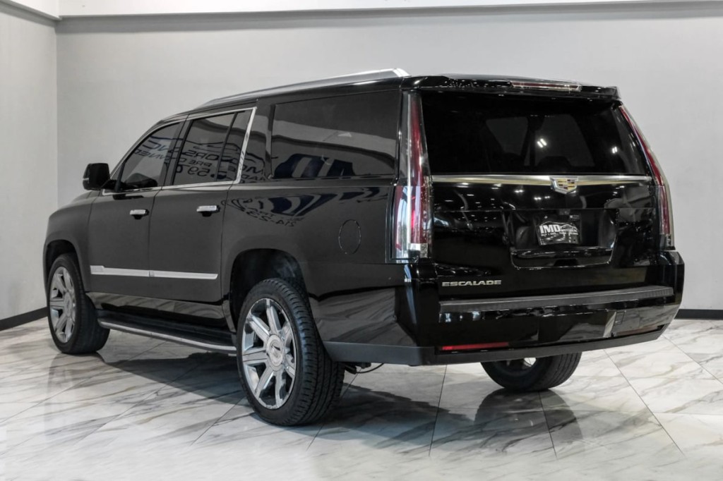 2020 Cadillac Escalade Image 14