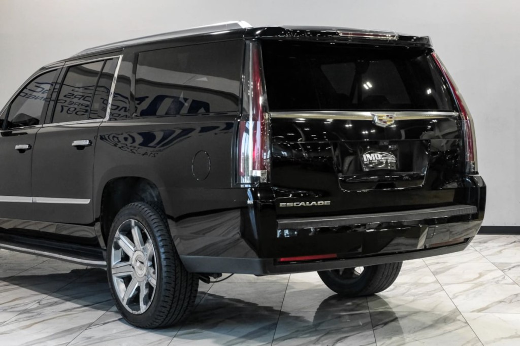 2020 Cadillac Escalade Image 16