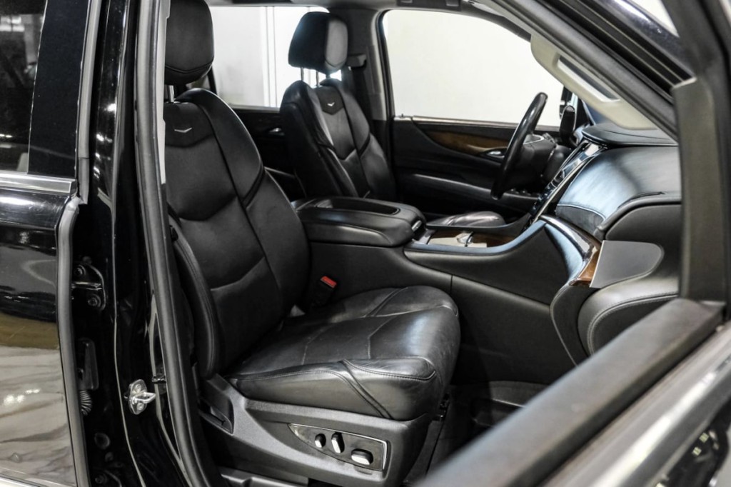 2020 Cadillac Escalade Image 32