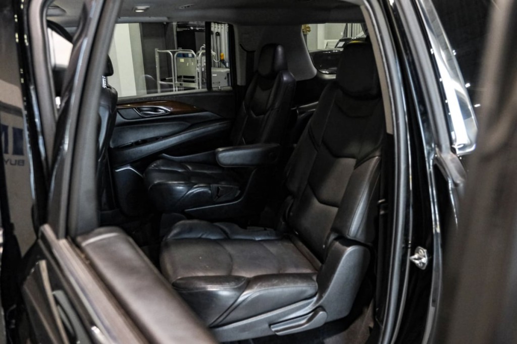 2020 Cadillac Escalade Image 35