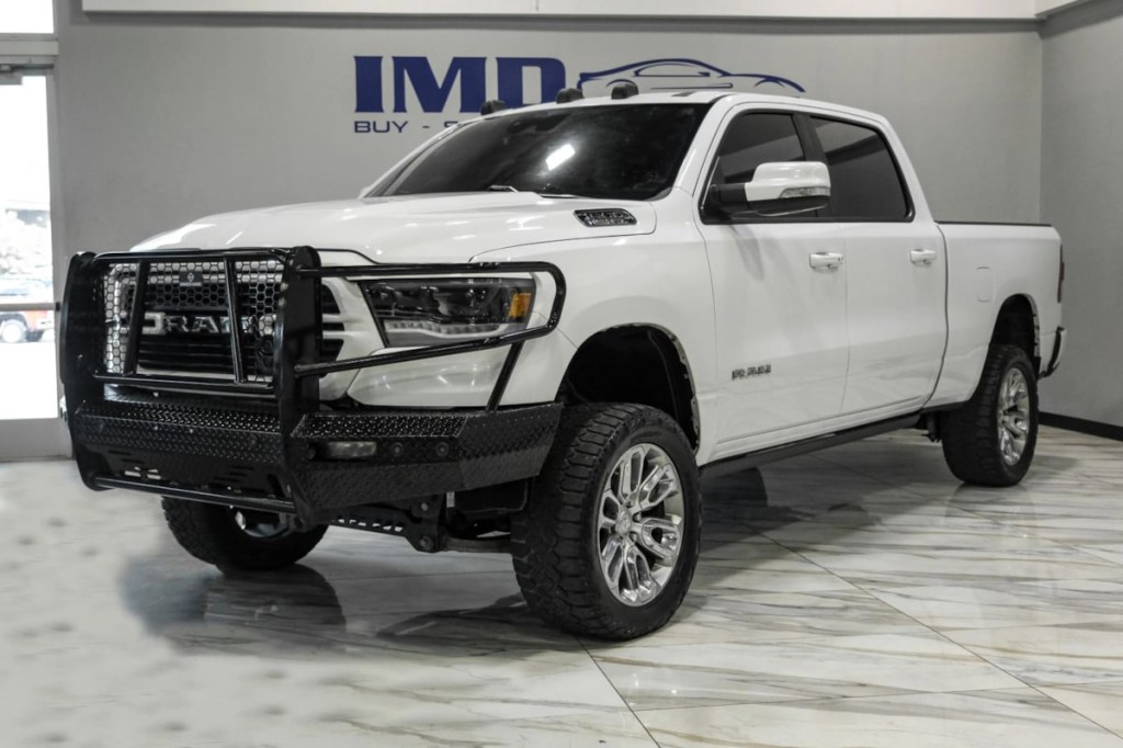 2023 RAM 1500 Image 3