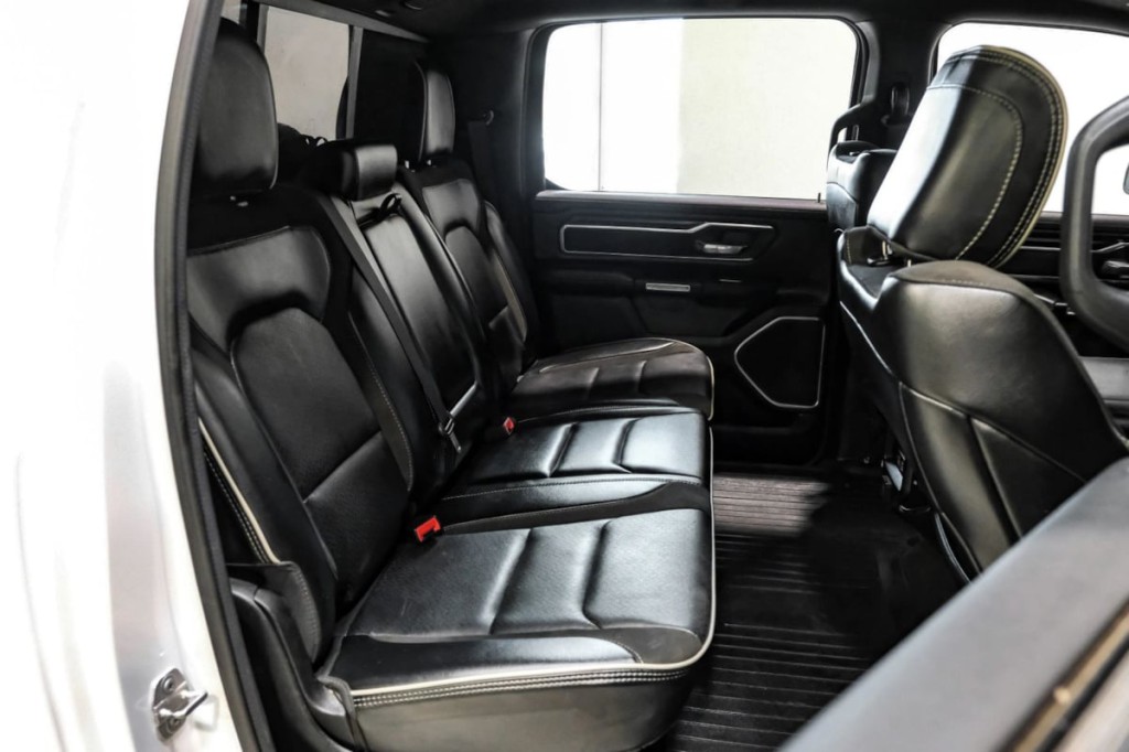 2023 RAM 1500 Image 32
