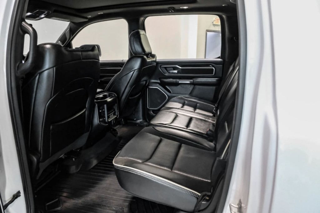 2023 RAM 1500 Image 34