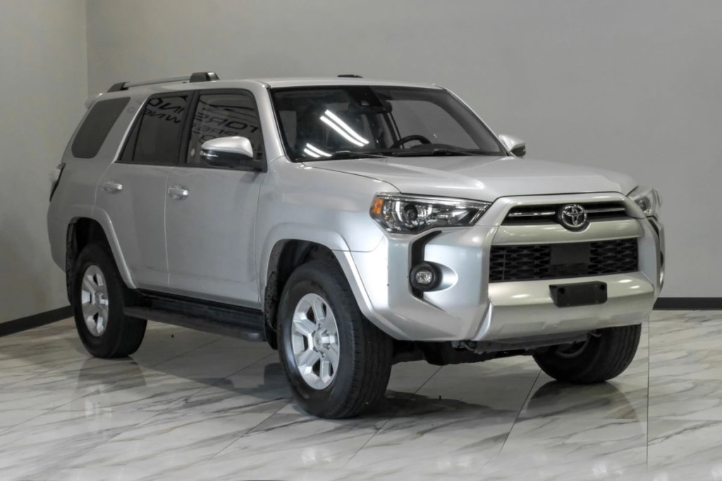 2021 Toyota 4Runner Image 10