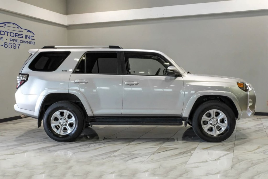 2021 Toyota 4Runner Image 11