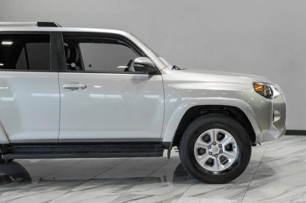 2021 Toyota 4Runner Image 19