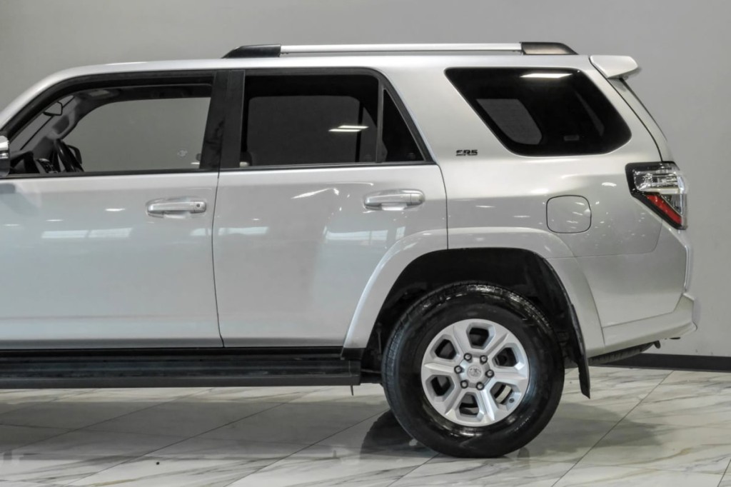 2021 Toyota 4Runner Image 21