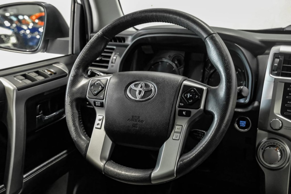 2021 Toyota 4Runner Image 26