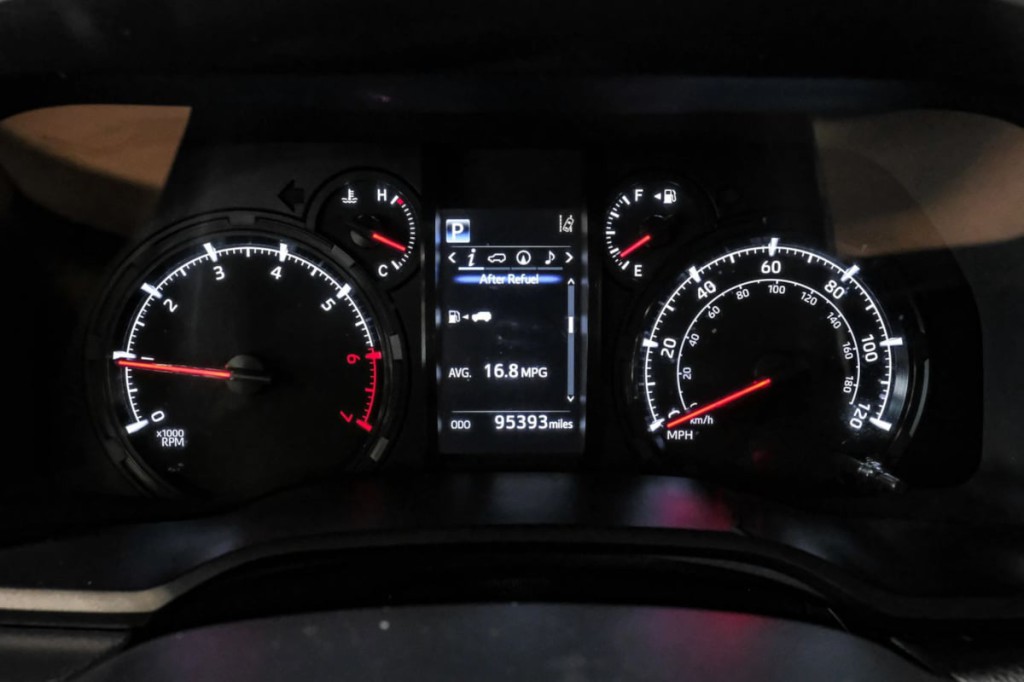 2021 Toyota 4Runner Image 29